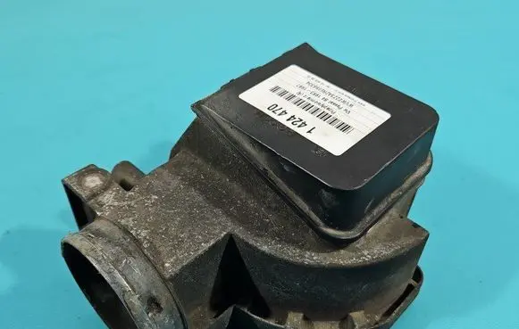 Volkswagen PASSAT B4 Mass air flow meter 037906301B IMPRK1424470
