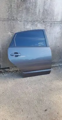 Toyota Prius (XW20) Rear door