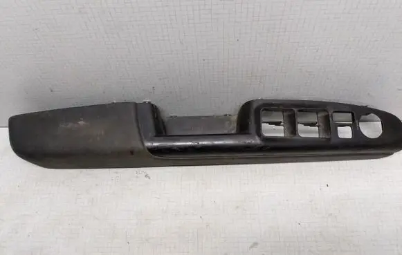 KIA Sorento Front door window switch trim 935703K000 201002832