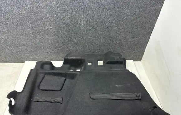 Trunk/boot lower side trim panel