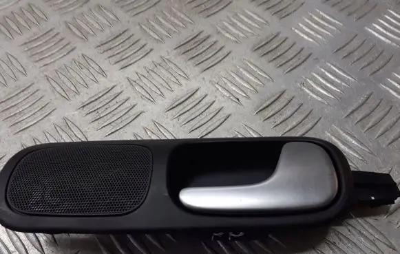 Audi A3 S3 8L Front door interior handle 8L0837020