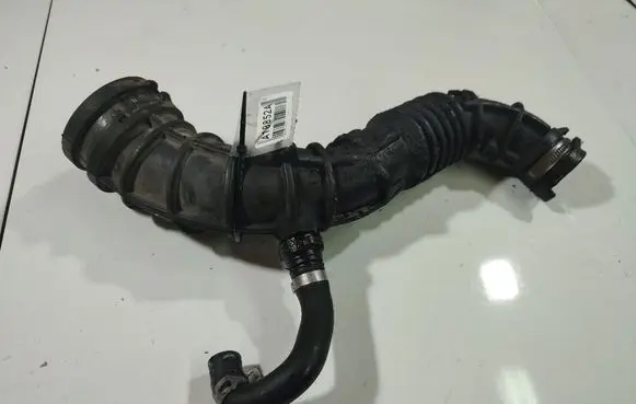 Nissan Note (E11) Air intake hose/pipe