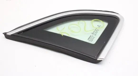 Volvo V40 Rear side window 31352332