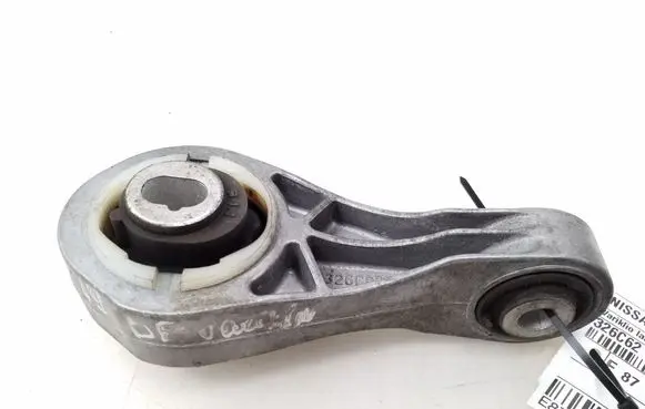 Nissan Note (E11) Engine mounting bracket 326C62