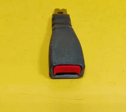 Hyundai Getz Front seatbelt buckle 