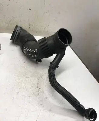 Skoda Octavia Mk2 (1Z) Turbo air intake inlet pipe/hose