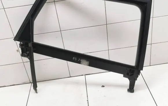 Audi A3 S3 8P Rear door window/glass frame 8p4867416 200300038