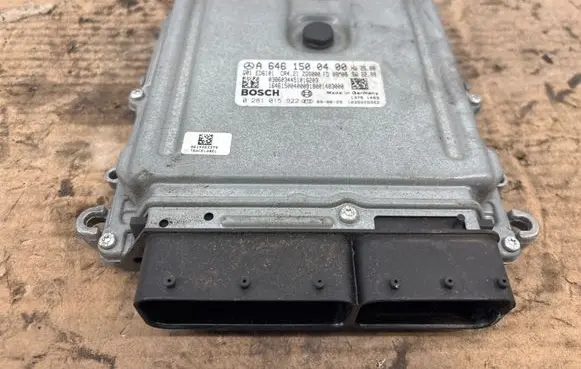 Mercedes-Benz Vito Viano W639 Engine control unit/module A6461500400 1039S28922 0386034451