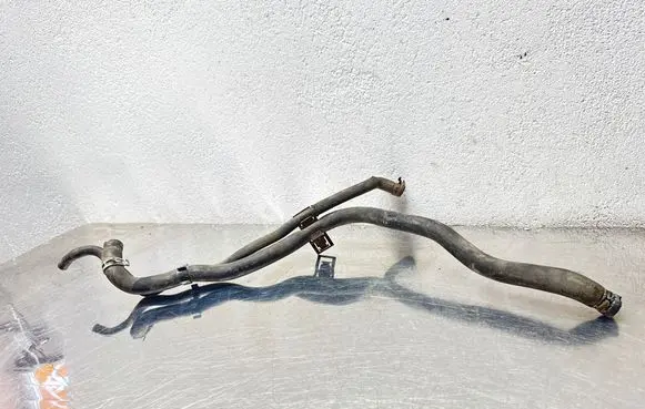 Opel Zafira B Engine coolant pipe/hose 13117574