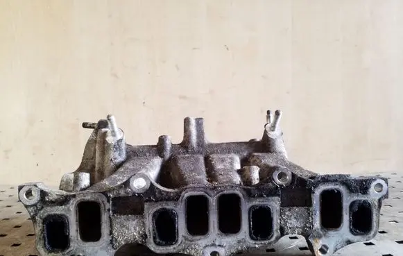 Honda CR-V Intake manifold
