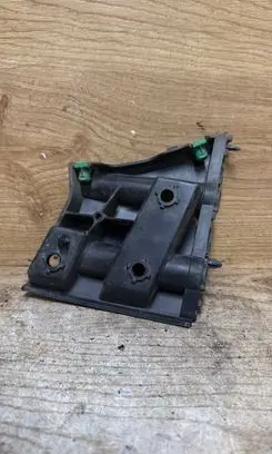 Volvo V40 Front bumper mounting bracket 31395101