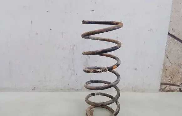 Volkswagen Golf III Front coil spring