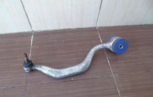 BMW 5 E39 Front control arm