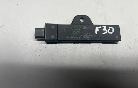 BMW 3 F30 F35 F31 Keyless system antenna 9220832