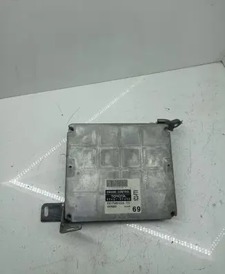 Toyota Avensis T250 Engine control unit/module 8966105690