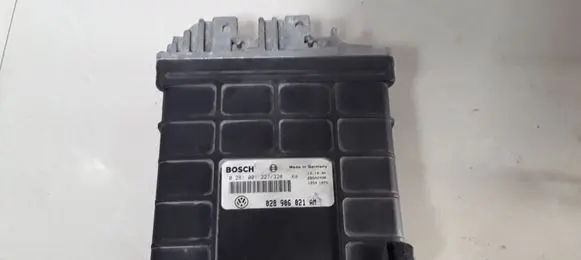 Volkswagen PASSAT B4 Engine control unit/module 0281001327328 028906021AM