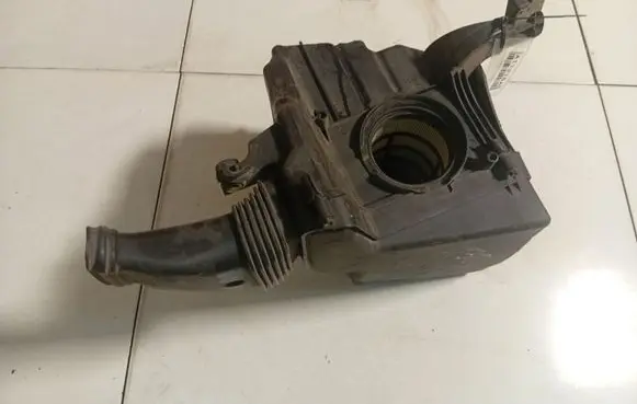 Ford Focus Air filter box 7M519E635BC