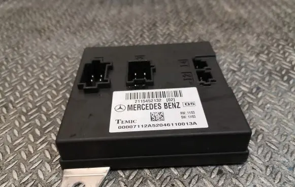 Mercedes-Benz E W211 Central body control module 2115452132