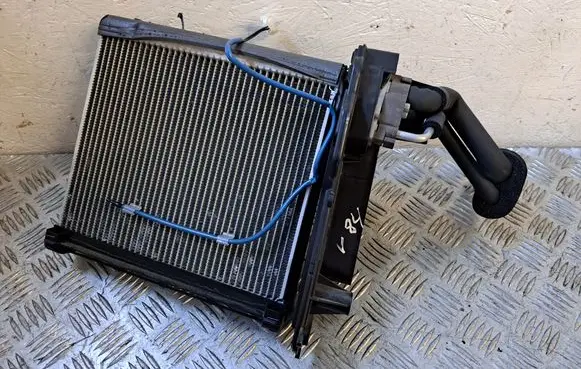 Toyota Corolla Verso AR10 Air conditioning (A/C) radiator (interior) 8850105080