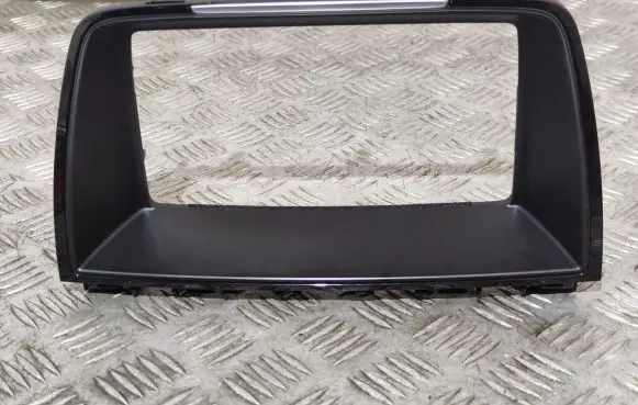 Radio/GPS head unit trim