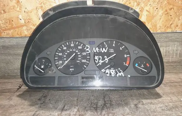 BMW 5 E39 Speedometer (instrument cluster) 8375671