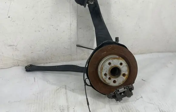 BMW X1 F48 F49 Rear wheel hub spindle/knuckle 6851582