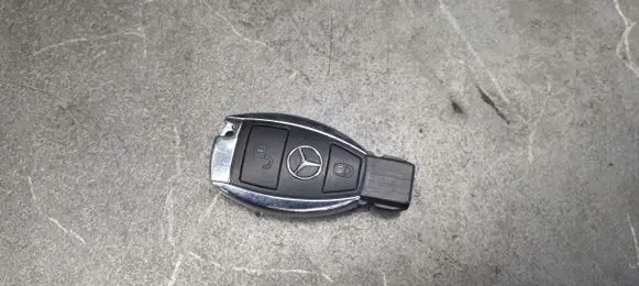 Mercedes-Benz E W211 Ignition key/card 