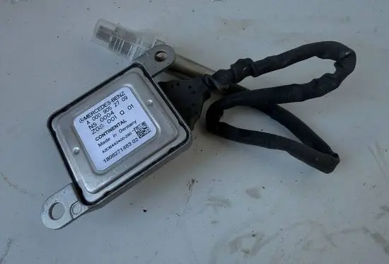 Mercedes-Benz Vito Viano W447 Lambda probe sensor A0009052709 1808271483 ZGS001Q0