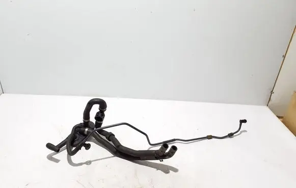 Engine coolant pipe/hose
