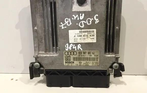 Audi A4 S4 B7 8E 8H Engine control unit/module 8E0907401AJ 8E0910401F 0281011760