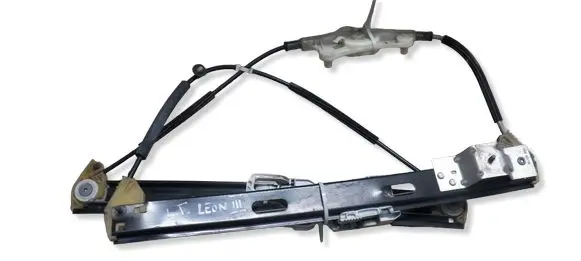 Seat Leon (5F) Front door electric window regulator 5F4837462B