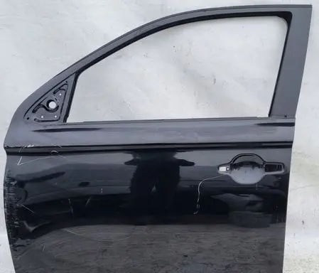 Mitsubishi Outlander Front door
