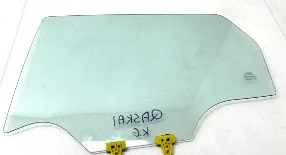 Nissan Qashqai Rear door window glass