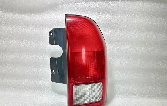 Suzuki Grand Vitara I Rear/tail lights 13232080