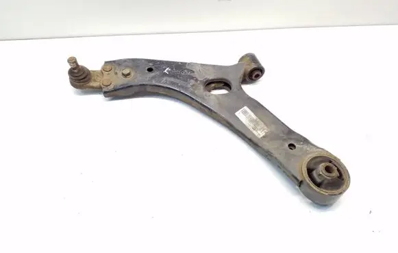 KIA Sportage Front lower control arm/wishbone 545002Y002