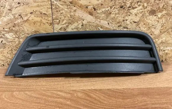 Ford Focus C-MAX Front bumper lower grill 3M51R19952BF