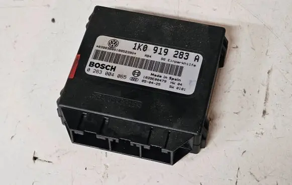 Volkswagen Touran I Parking PDC control unit/module 1K0919283A 1039E00479 0263004065