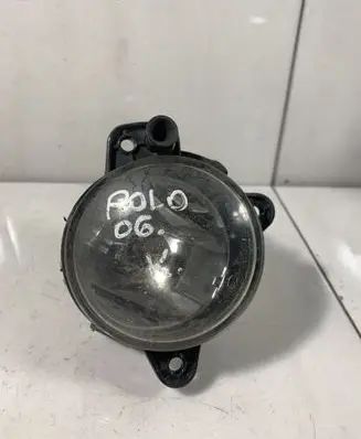 Volkswagen Polo IV 9N3 Front fog light 271181