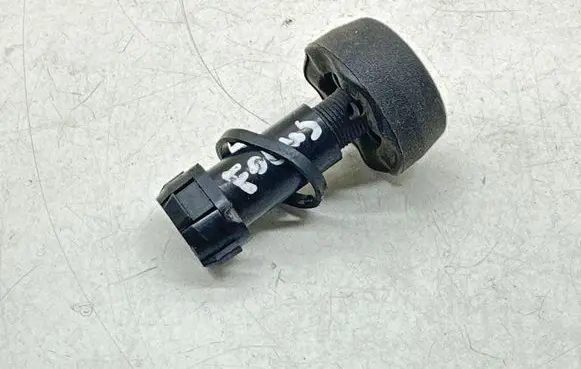 Ford Focus Radiator mount bracket 