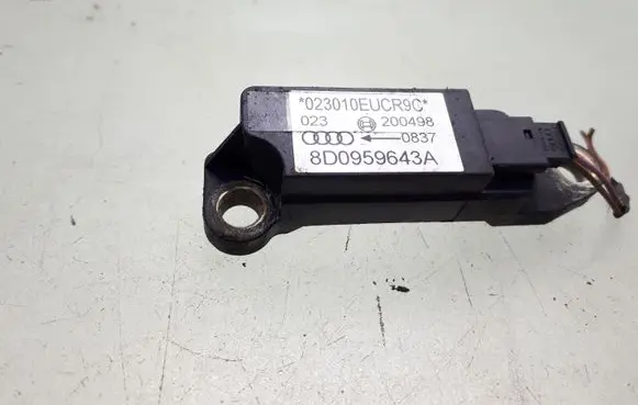 Audi A4 S4 B5 8D Airbag deployment crash/impact sensor 2004980837 8D0959643A