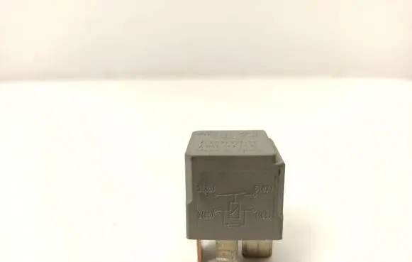 Mercedes-Benz CLS C219 Other relay A0025452619