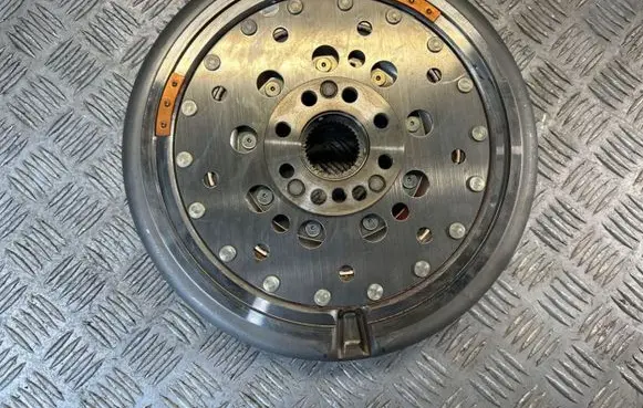 Infiniti Q30 Flywheel a2700300305