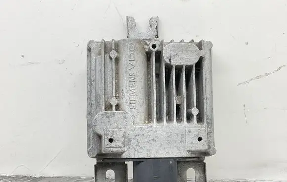Volkswagen Touareg II Fuel injection pump control unit/module 7P0906093