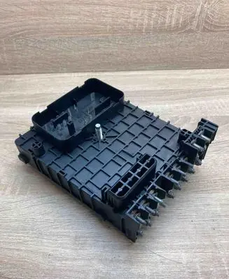 Volkswagen PASSAT B6 Fuse module 3C0937125 63592777 22554706