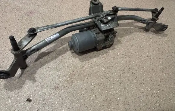 BMW X3 F25 Front wiper linkage and motor 7213275