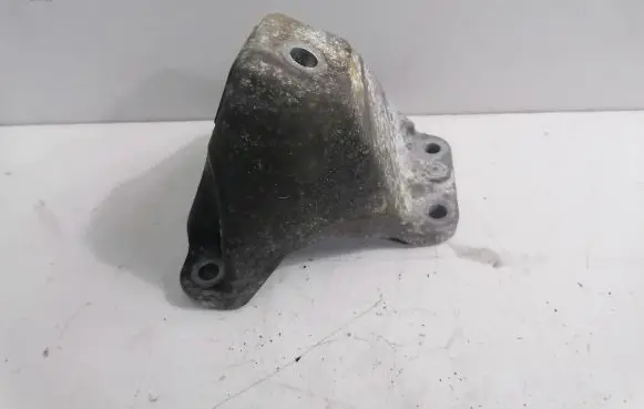 BMW 5 F10 F11 Engine mounting bracket 6781242