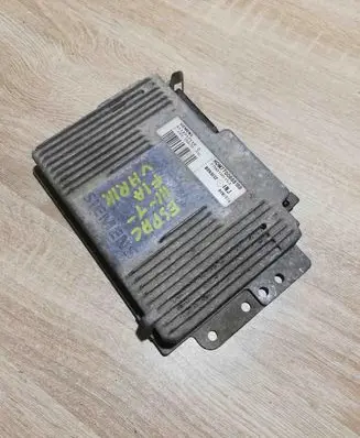 Renault Espace III Engine control unit/module ECU S113717119 HOM7700868188