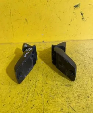 Chevrolet Captiva Tailgate hinge 