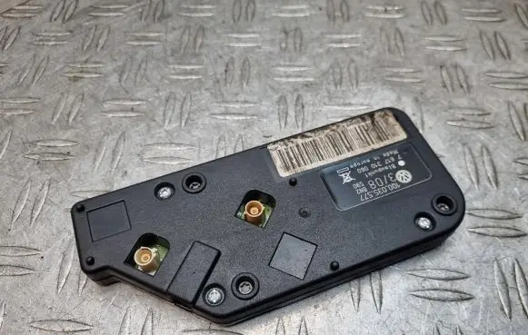 Volkswagen Eos Aerial antenna amplifier 1Q0035577 7617310060
