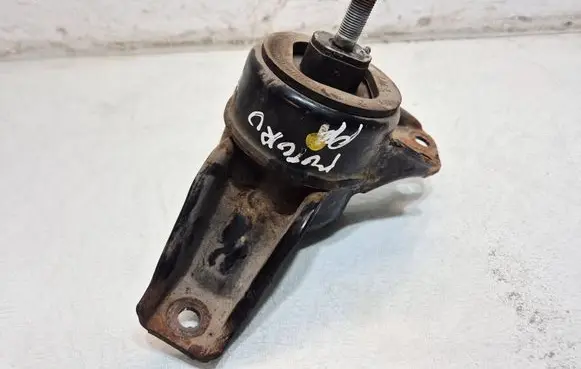 KIA Sportage Engine mount bracket 218142S600